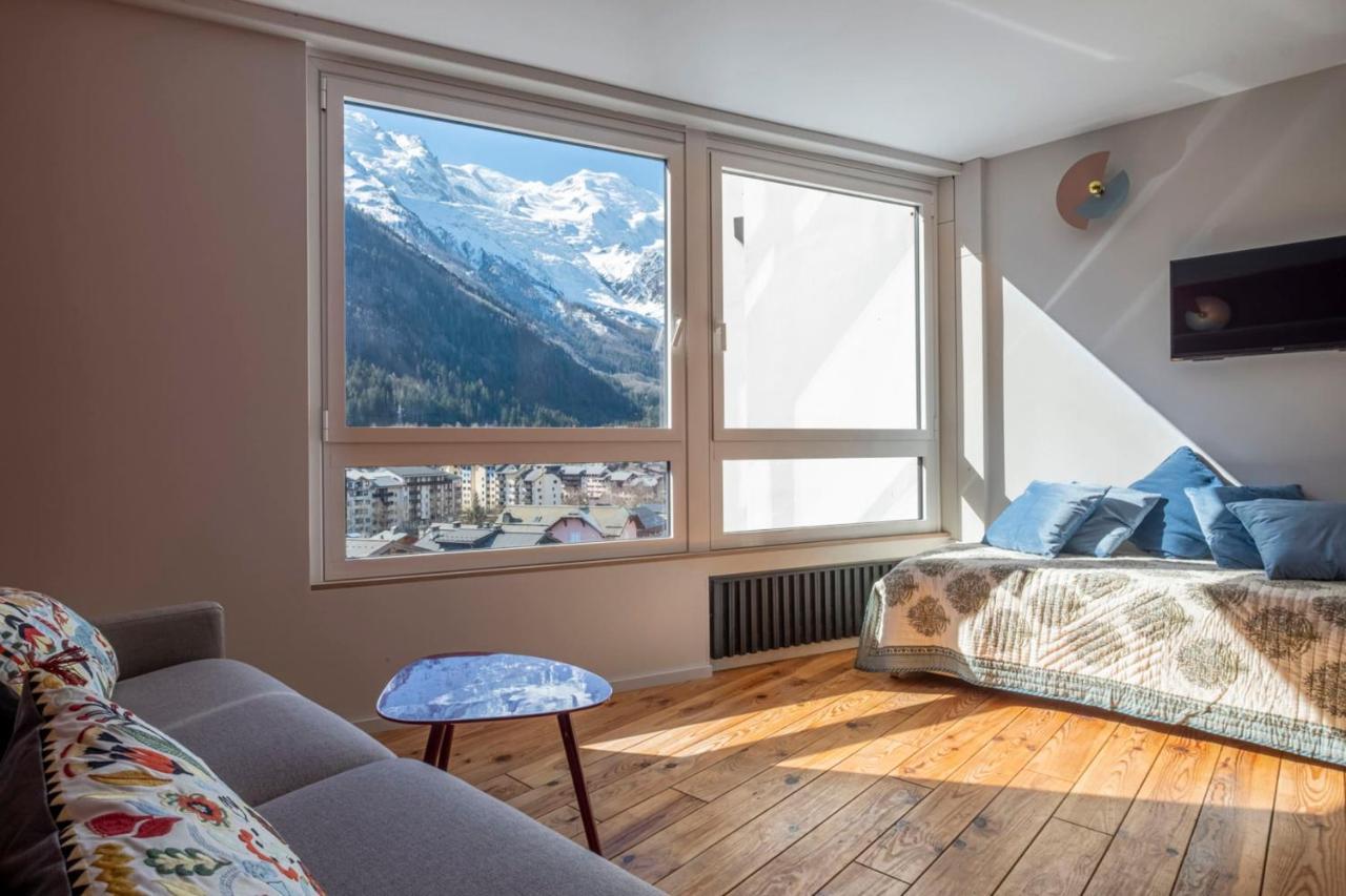 Modern Studio With Mont Blanc View And Pool Шамони Экстерьер фото